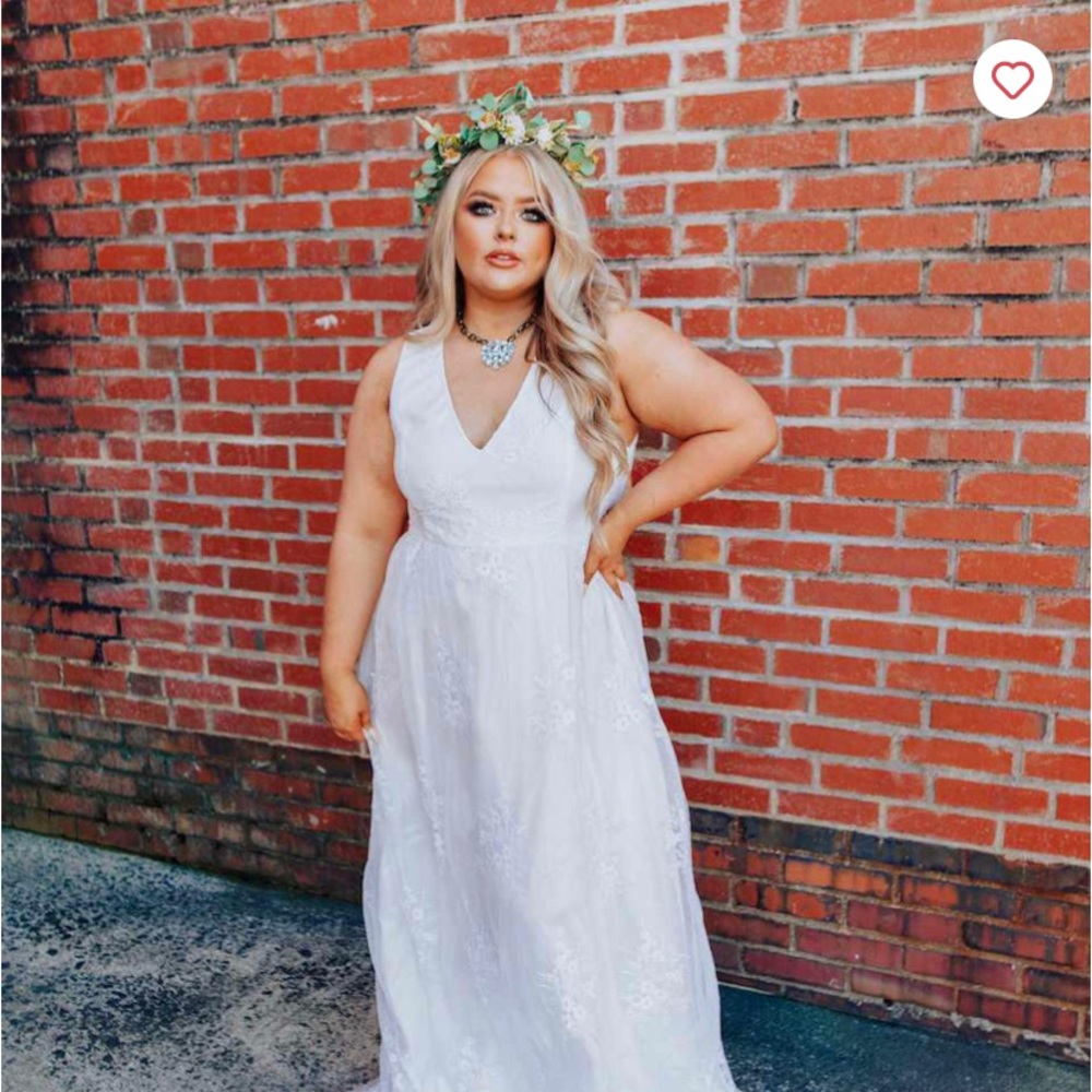 Southern Fried Chics Loved Her First Wedding Dress
